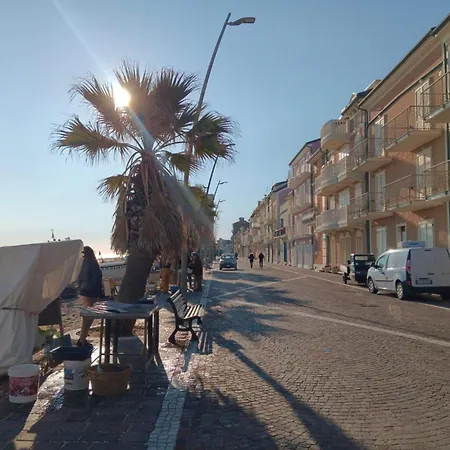 Italian Experience- Il Faro Apartment Porto Recanati